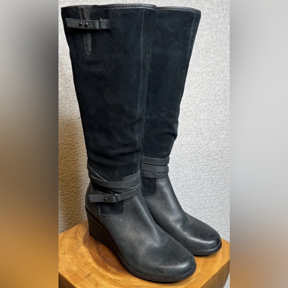 Ugg Lesley knee high boots size 7.5 EUC